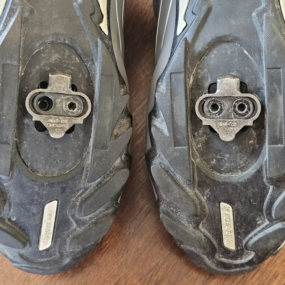 EUC SHIMANO SH-R087G Men’s Road Cycling Shoes Grey Size 44